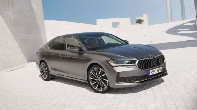 2024-skoda-superb-gorucuye-cikarildi-6-copy-660x371
